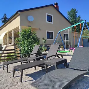 Appartamento Haus Natura, Jurdani
